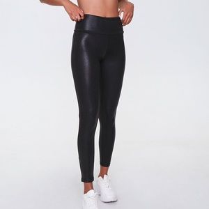 Forever 21 NO COMMENT NY LA Black Faux Leather Leggings S/M Texture Shiny Active